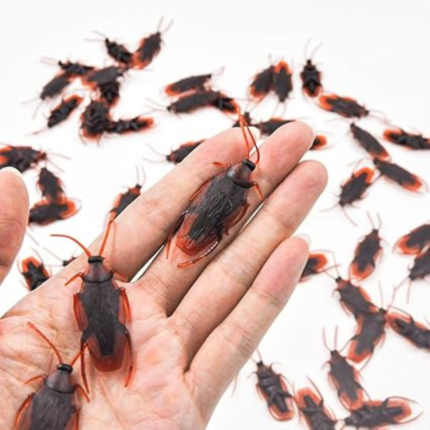 UNIIDECO 50 Pieces Prank Fake Roaches